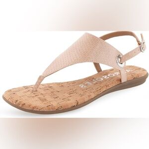 AEROSOLES Conclusion Light Beige Textured Sandals NWT